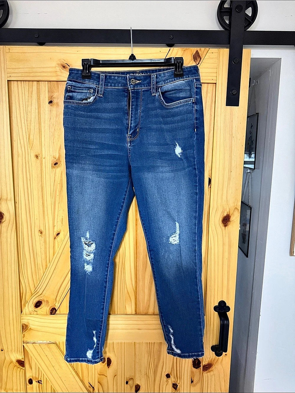Arizona Jean Co. Distressed Skinny Jeans in Blue Size 11